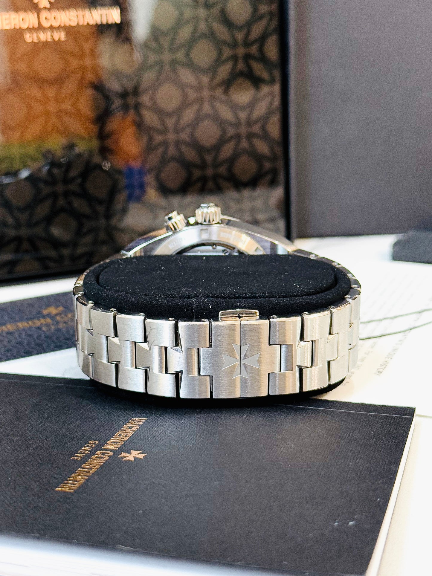 Đồng Hồ Vacheron Constatin 7900V Black Dial 41mm