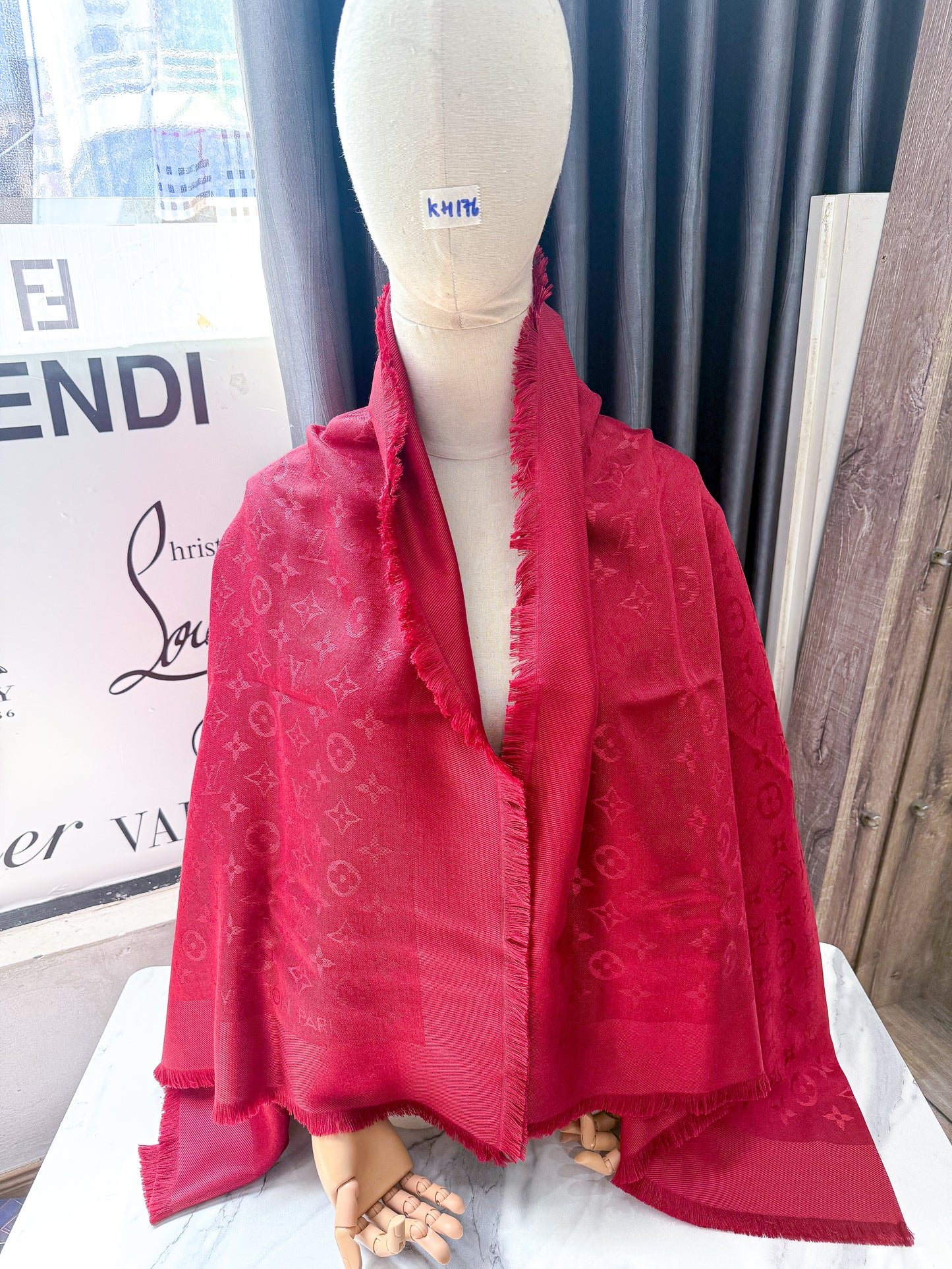 Khăn LV Táo Đỏ KH176
