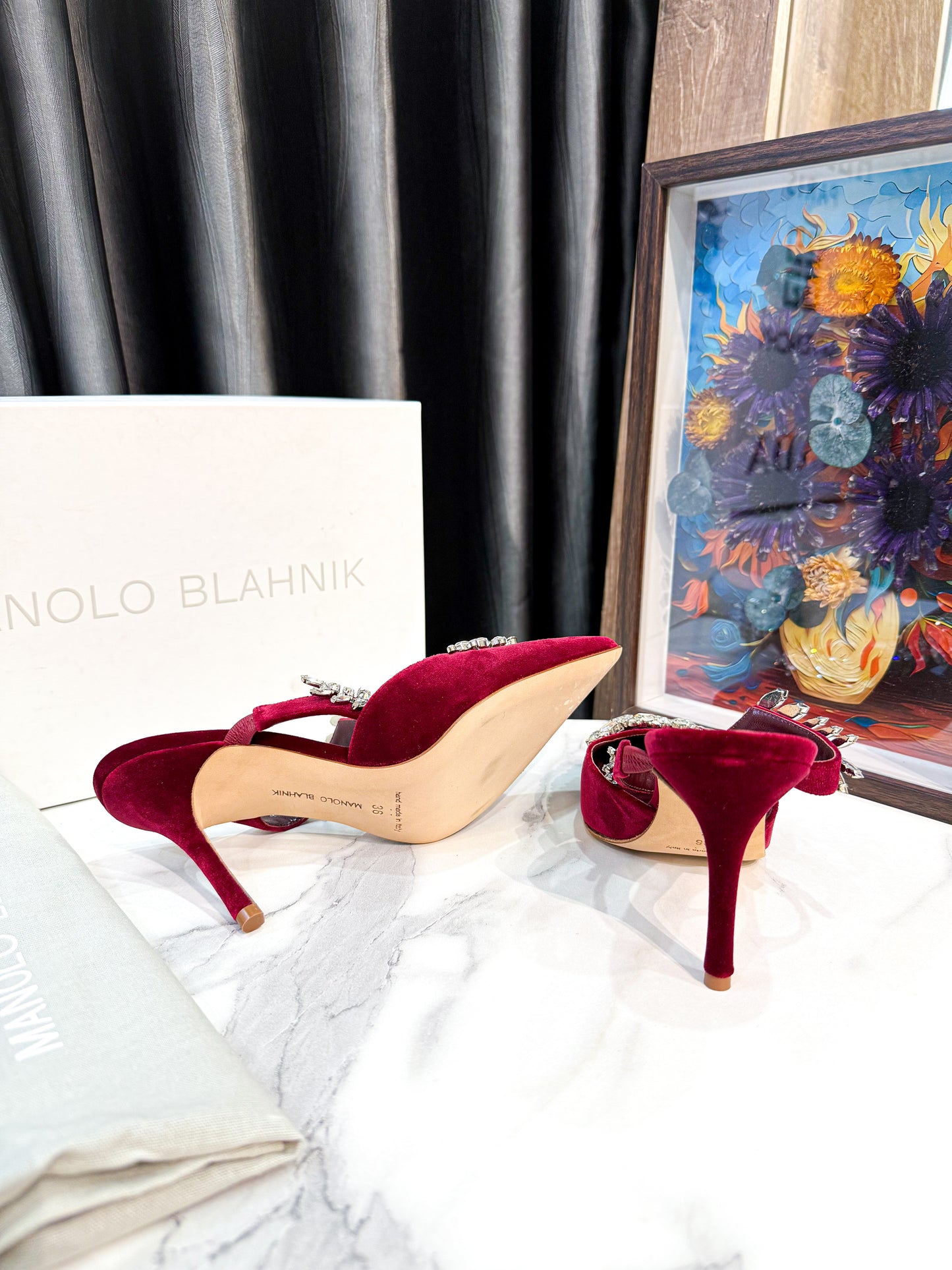 Guốc Monolo Đính Đá Đỏ Mận Size 36