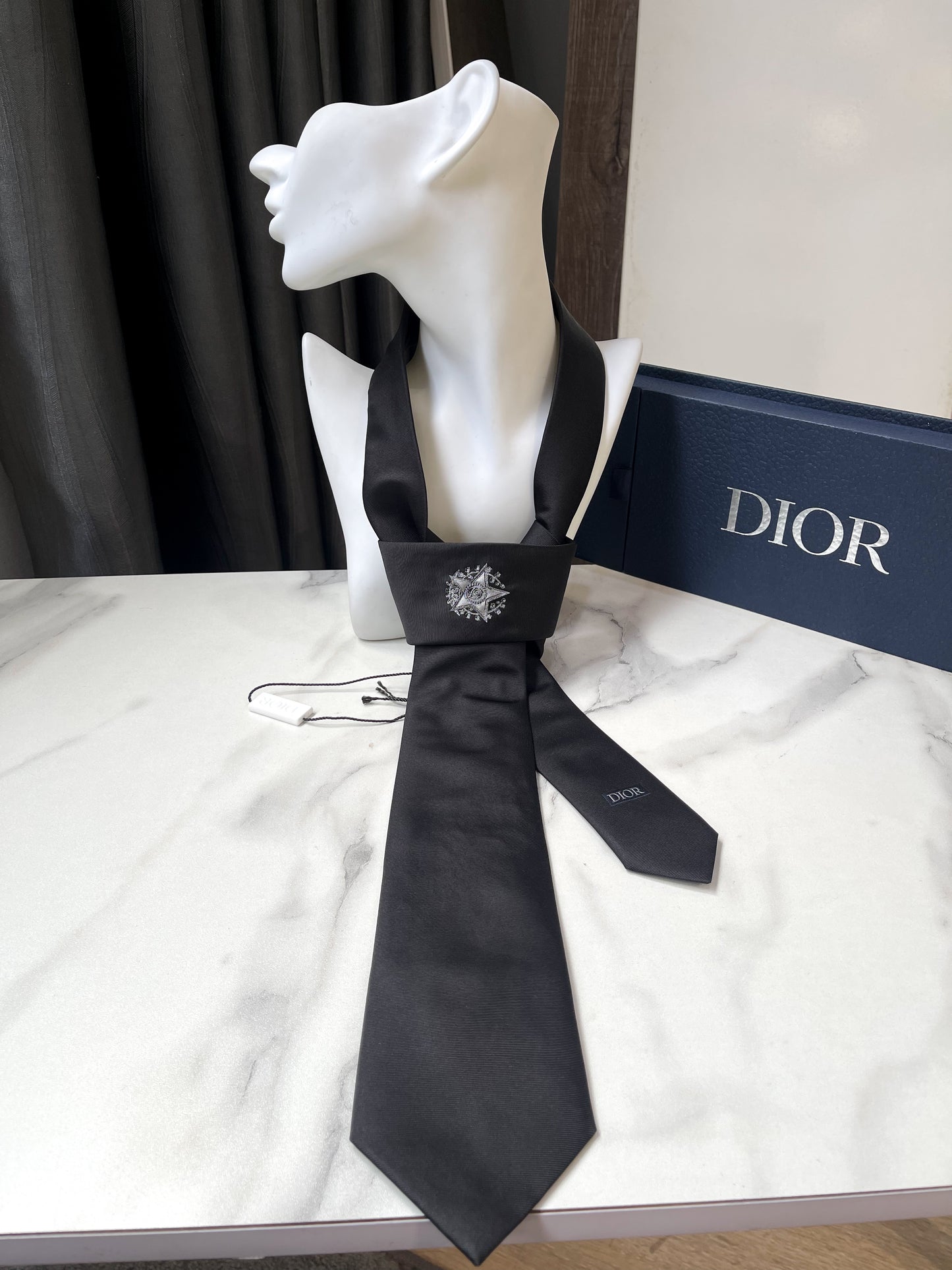 Cà Vạt Dior