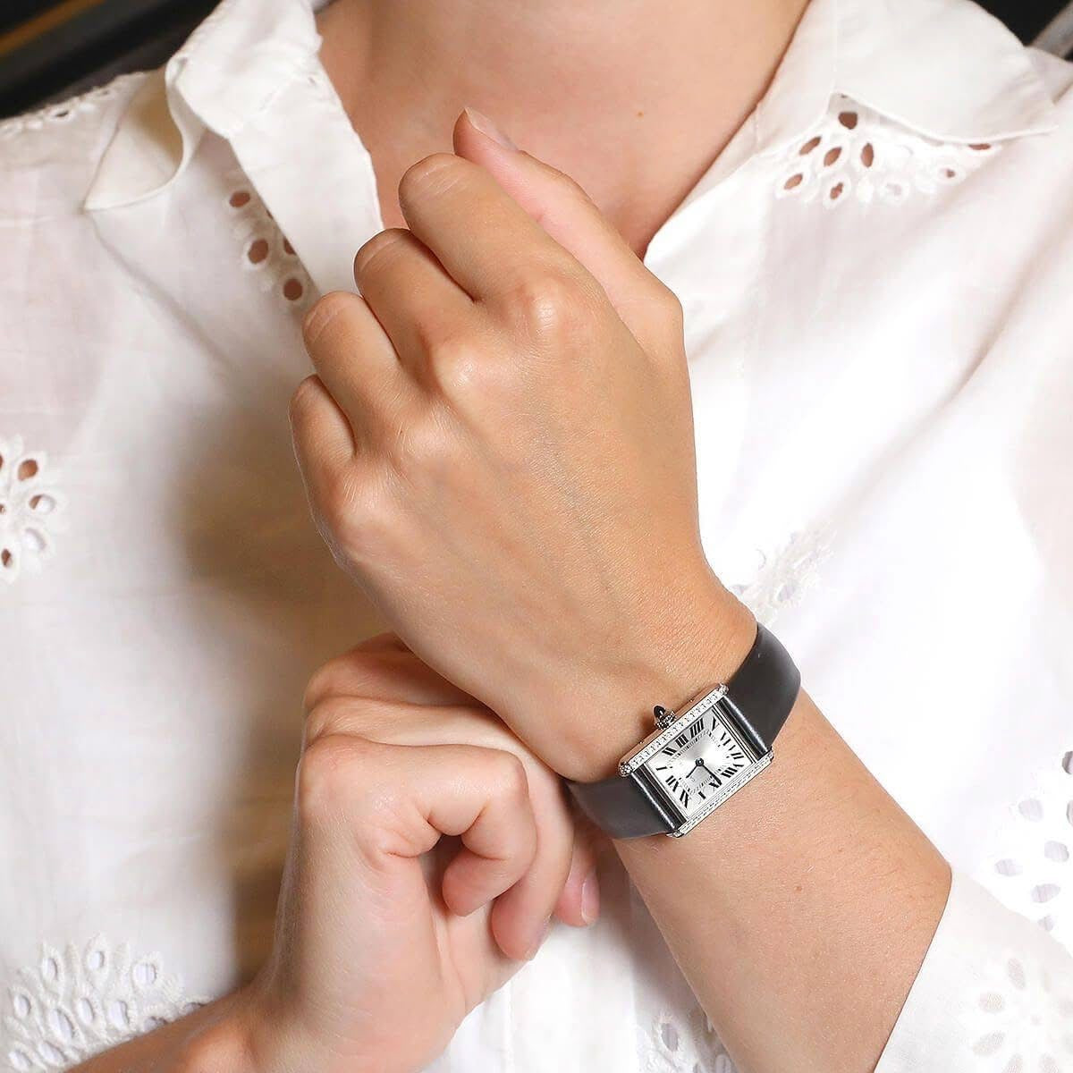 Đồng Hồ Cartier Tank Must Size M W4TA0030