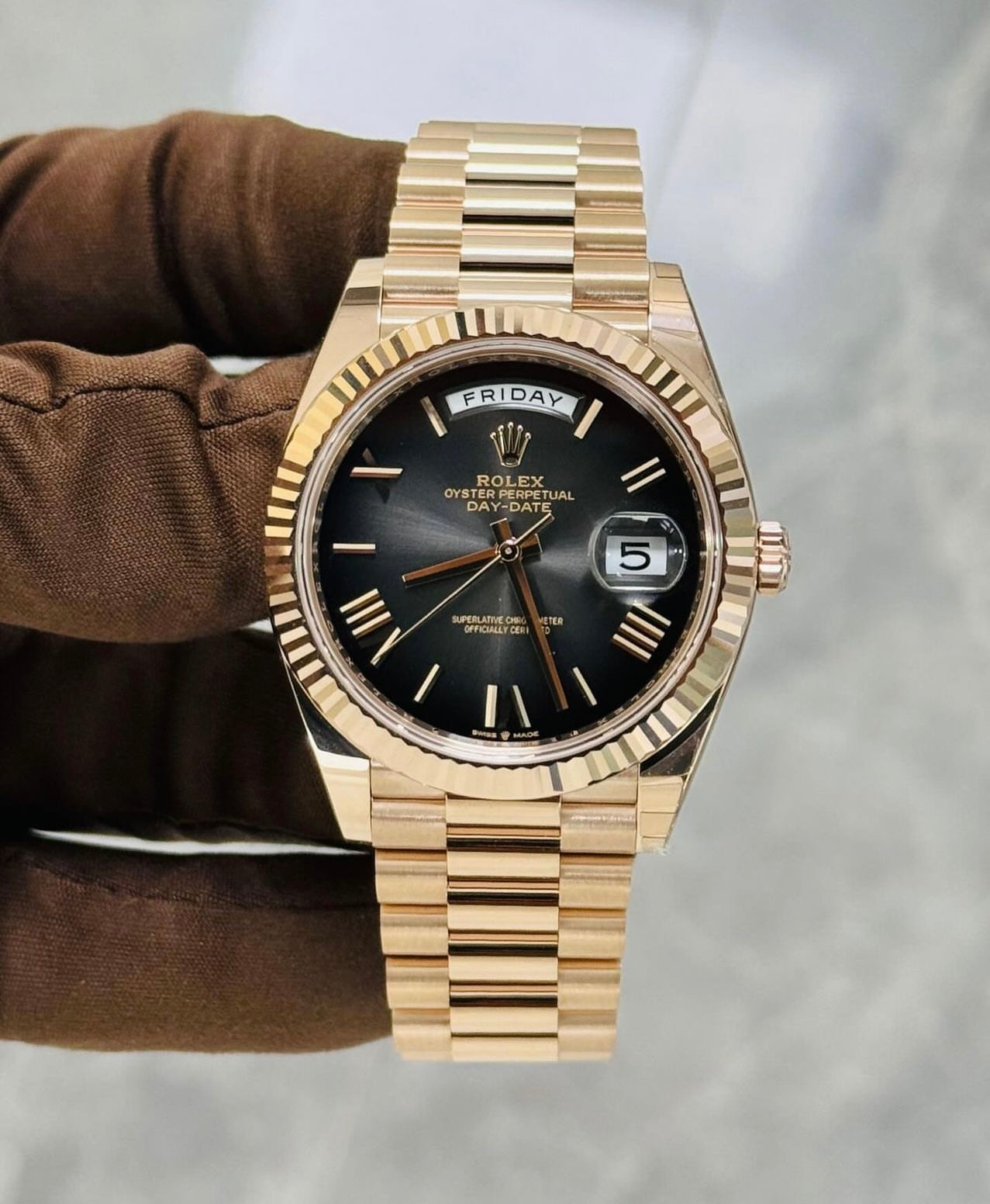 Đồng Hồ Rolex Day-Date Rose Gold Smoke Brown Dial size 40mm