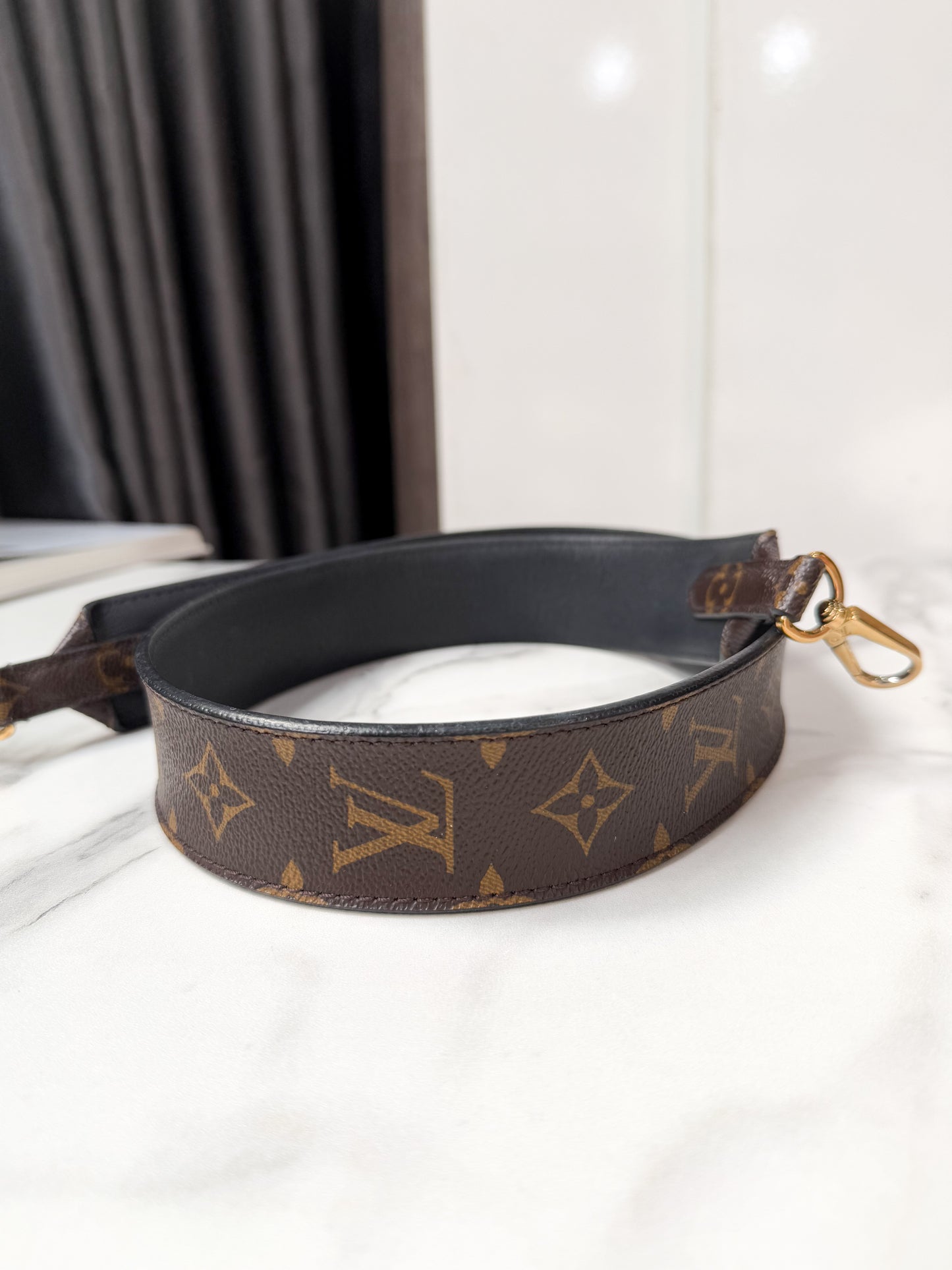 Strap LV Đen