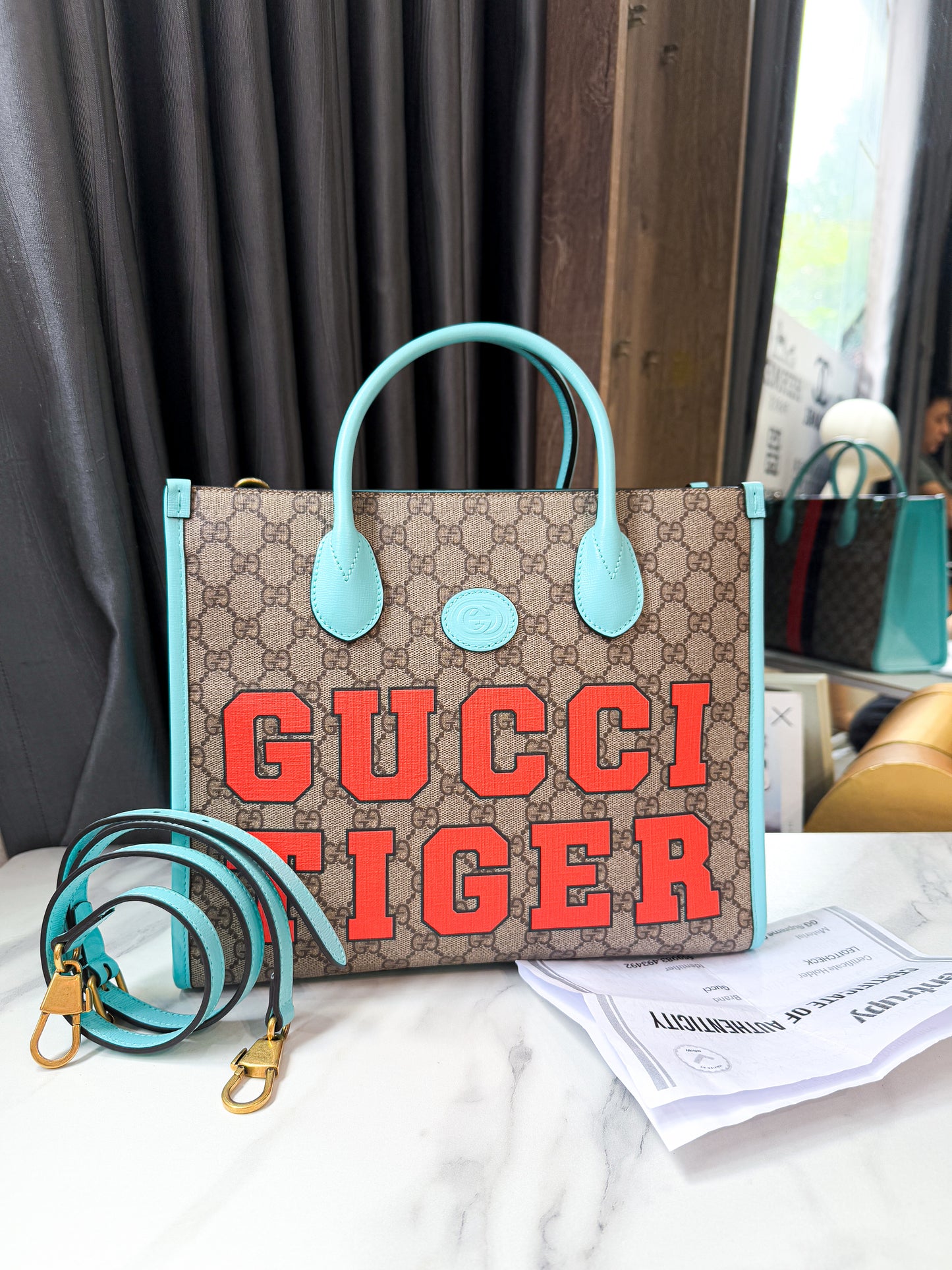 A Tote Gucci Viền Xanh