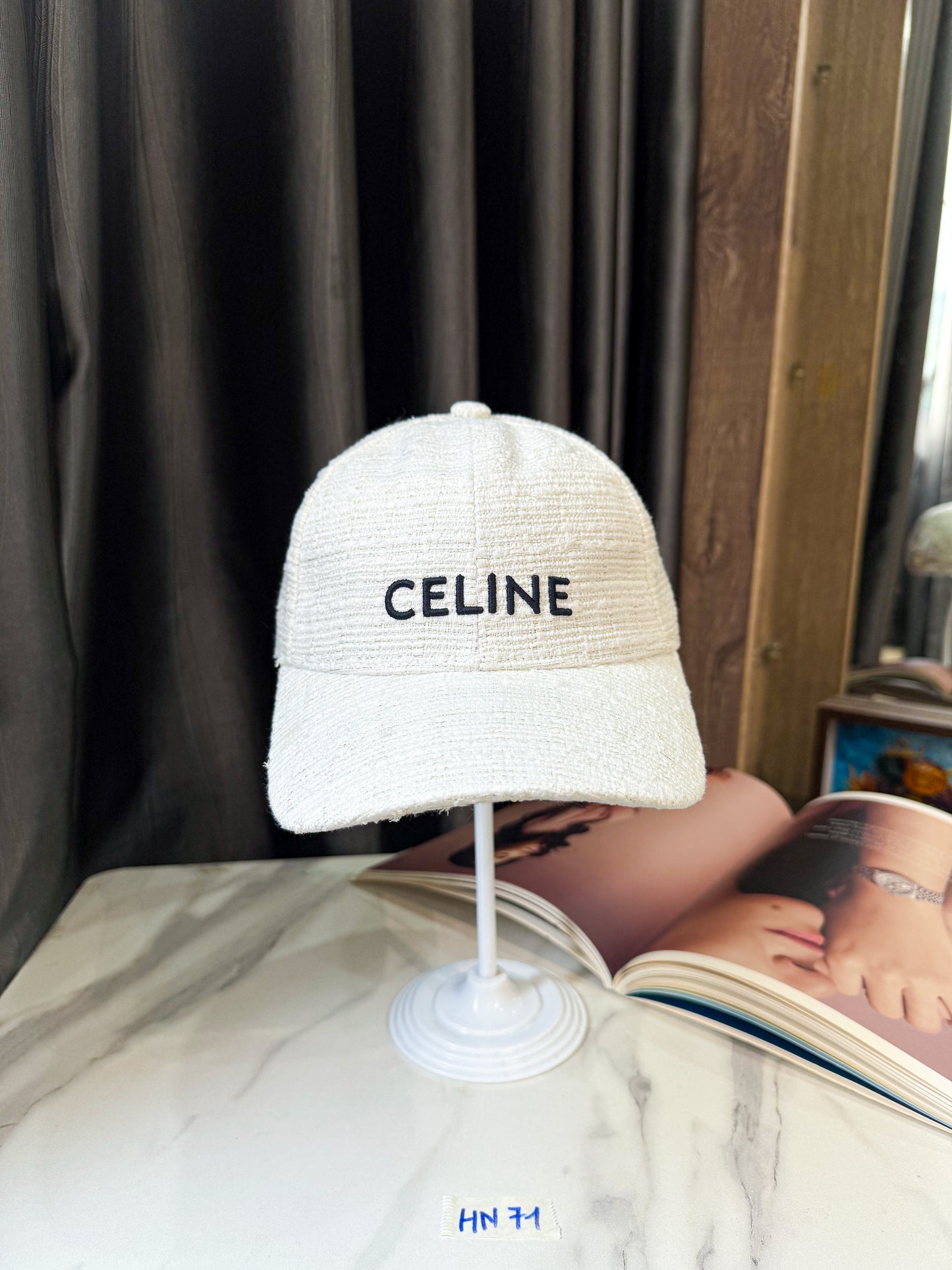 Mũ Celine HN71