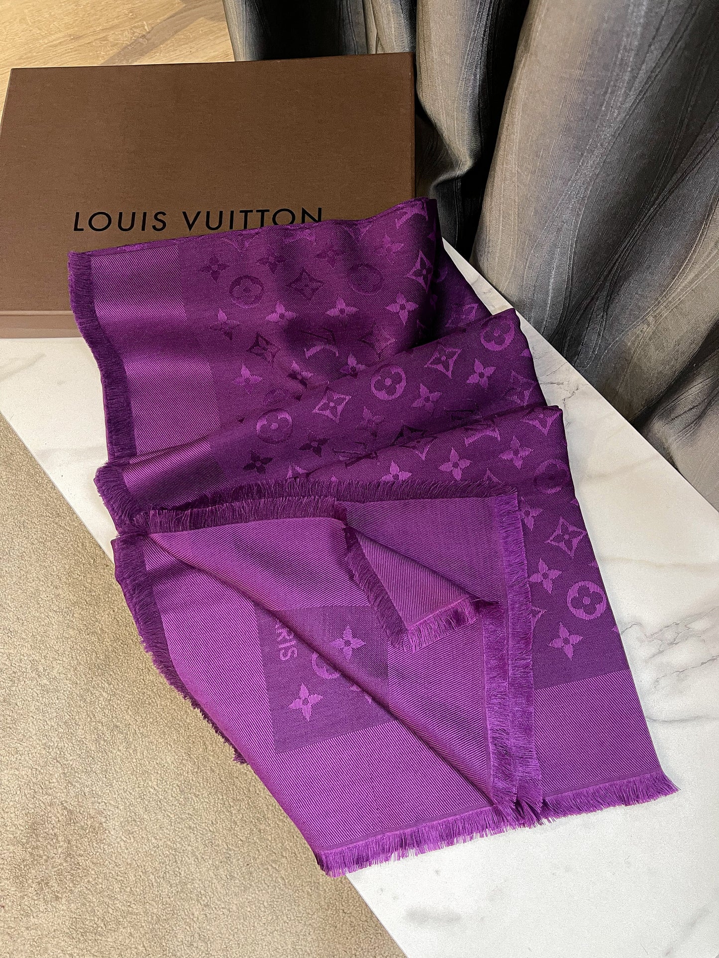 LV Lila Handtuch