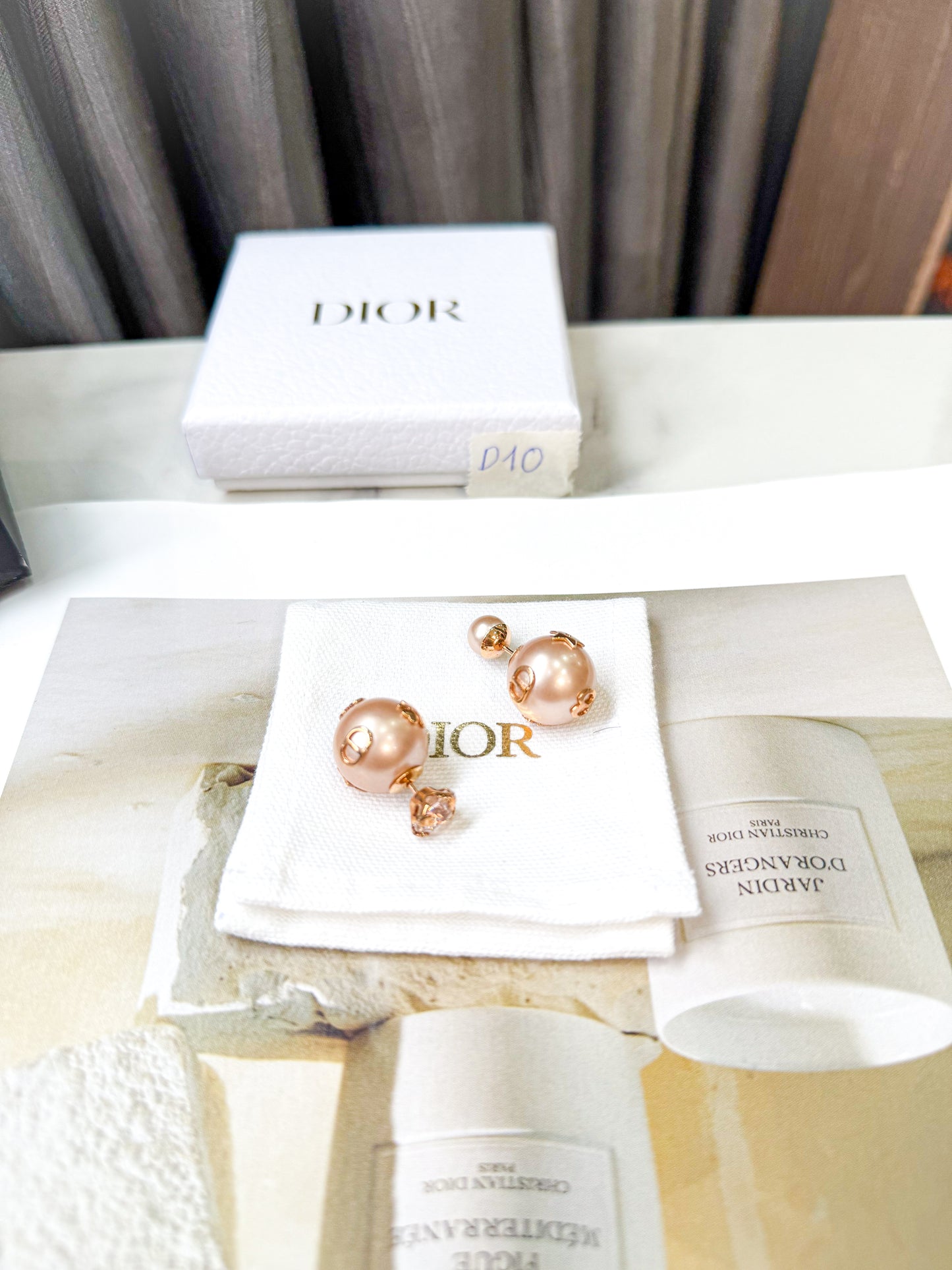Khuyên Tai Dior D10