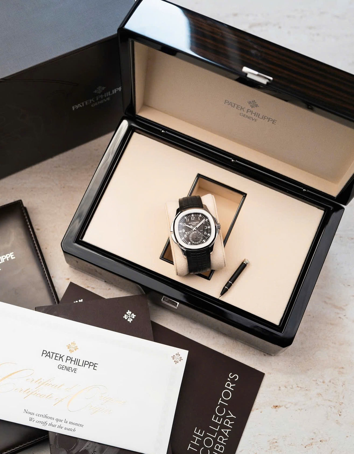 Đồng Hồ Patek Philippe Aquanaut 5164A Travel Time