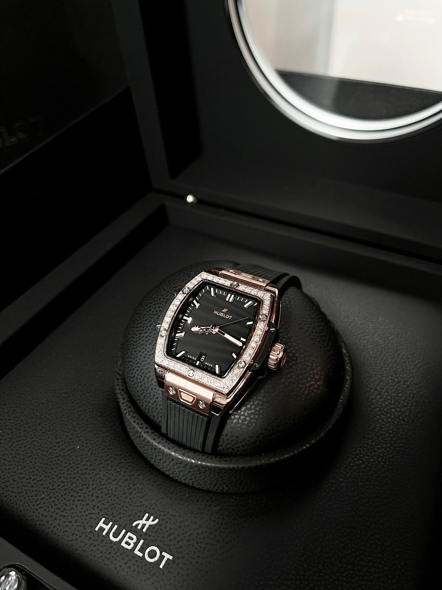 Đồng Hồ Hublot Spirit Of Bigbang Rose Gold Diamond Benzel size 32mm