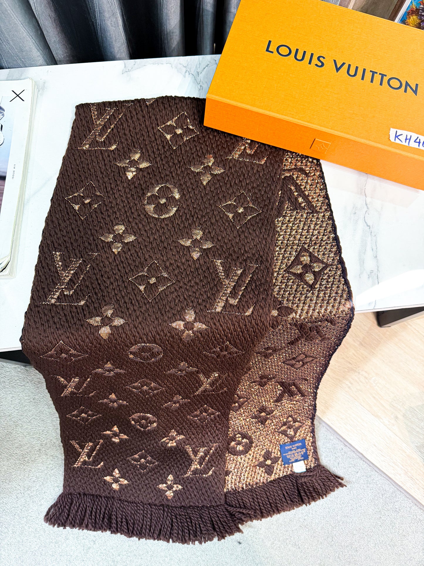 Khăn Len LV Nâu Ánh Kim KH40 13/11