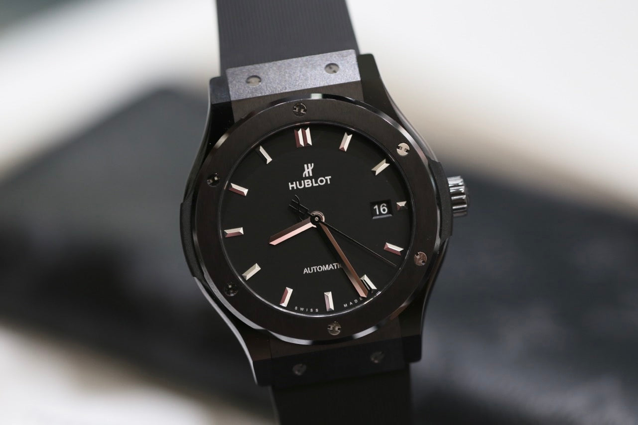 Đồng Hồ Hublot Classic Fusion Ceramic Black 42mm