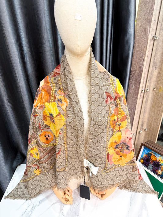 Khăn Gucci New Khổ 149x140 HN18 26/10