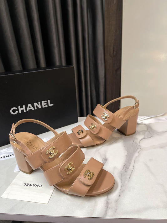 Sandal Chanel