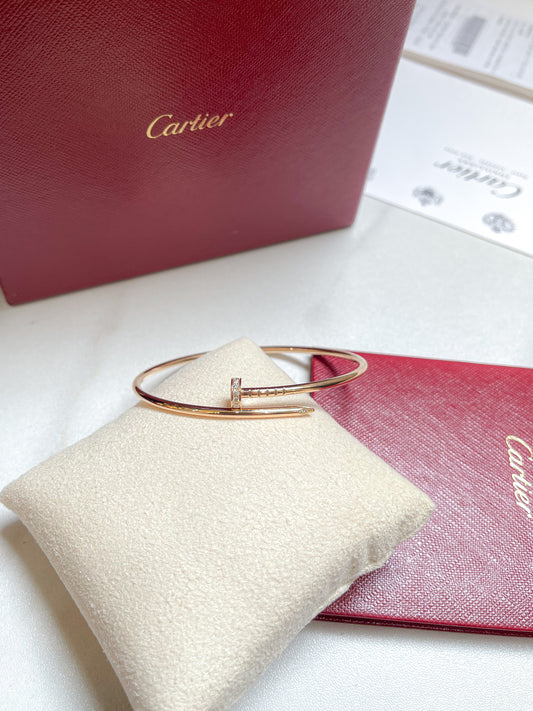 AB Catier Nail Ring