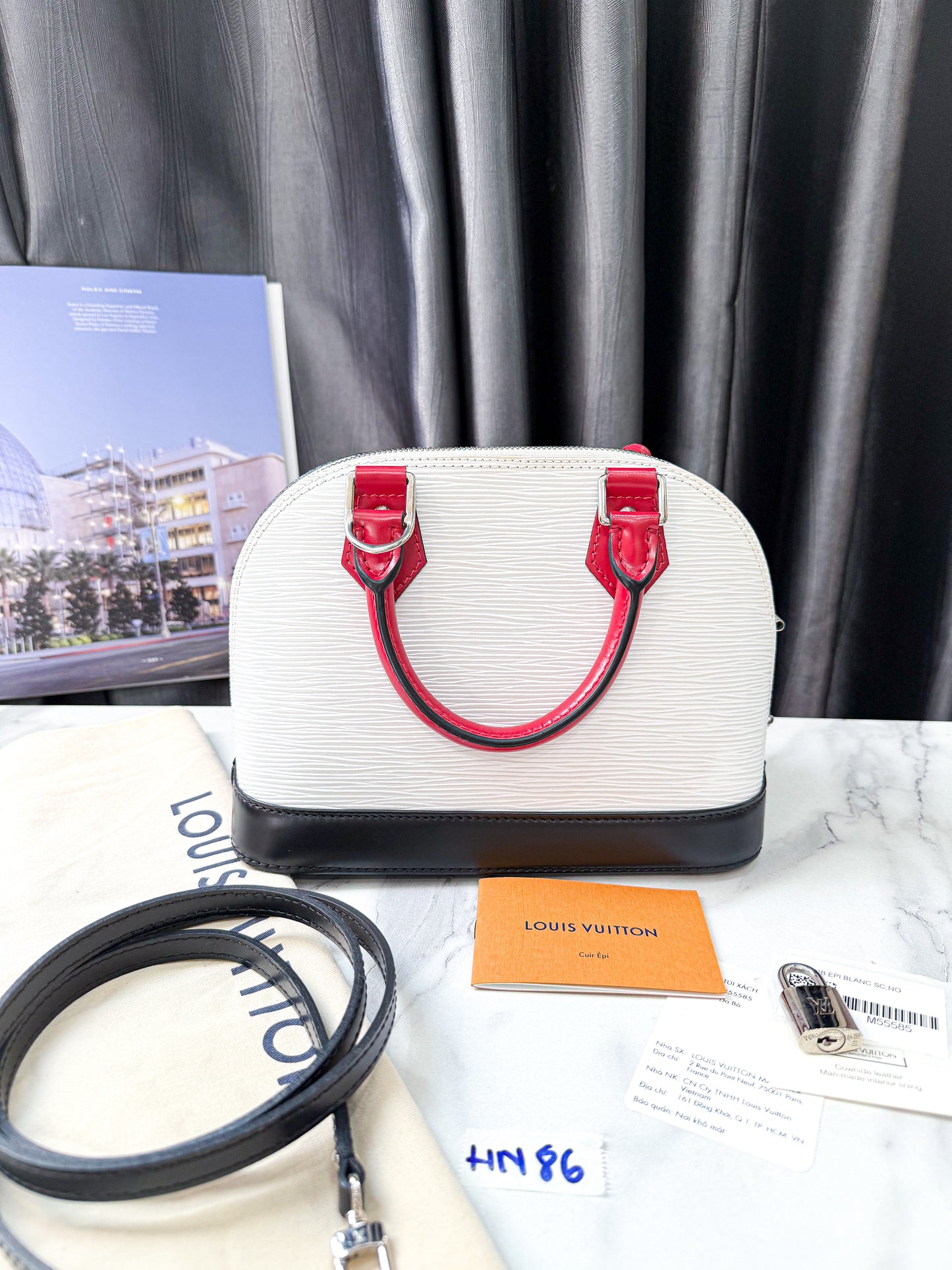 A A LV Alma BB Epi Tri Color HN86
