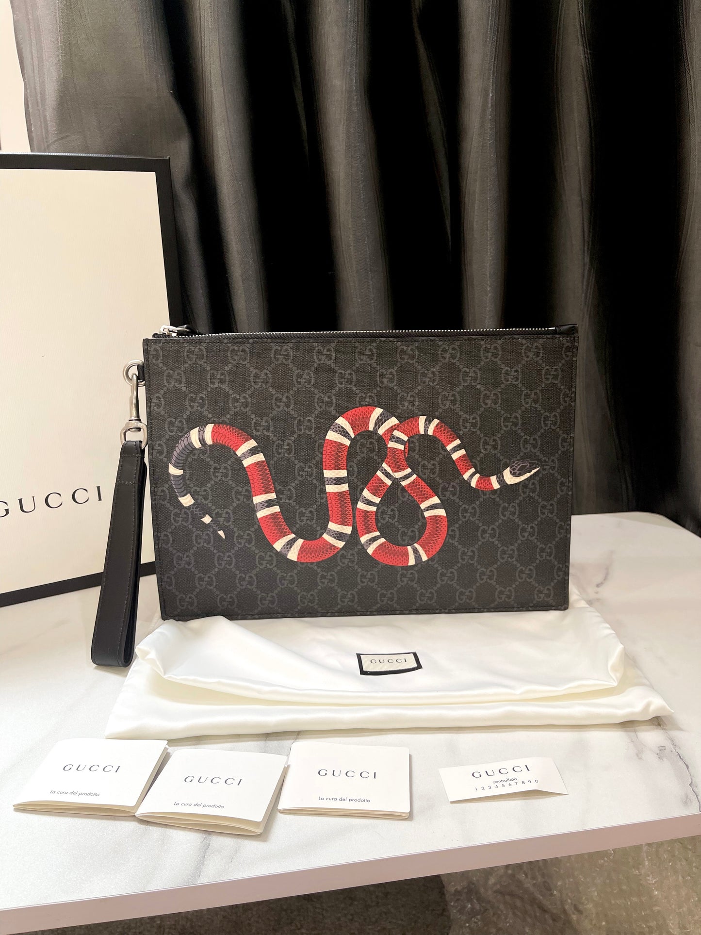 Gucci Clutch GG Hoạ Tiết Rắn