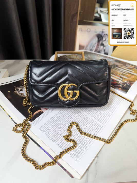 A Gucci Marmont 17