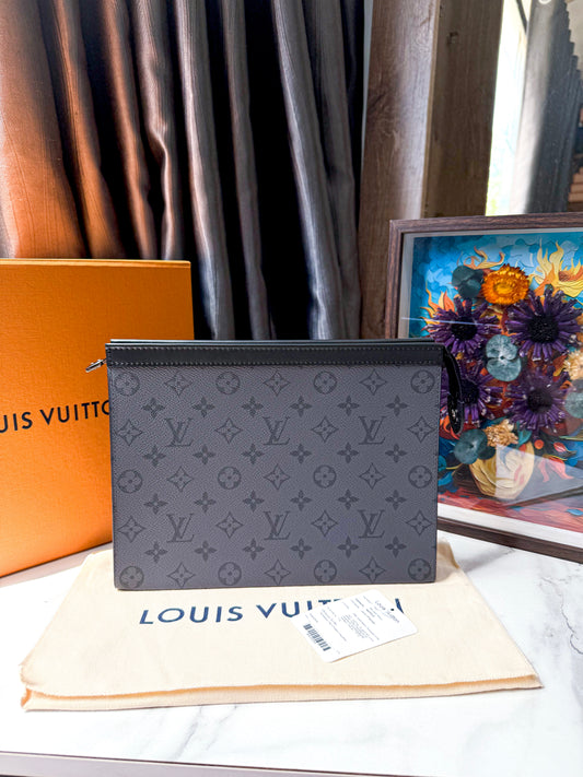 A A Clutch Voyage New