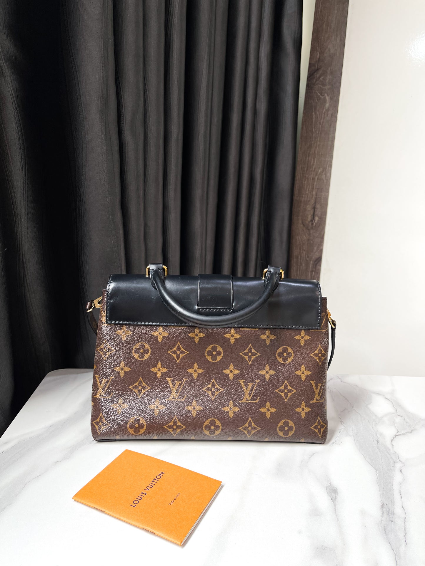 LV One Handle