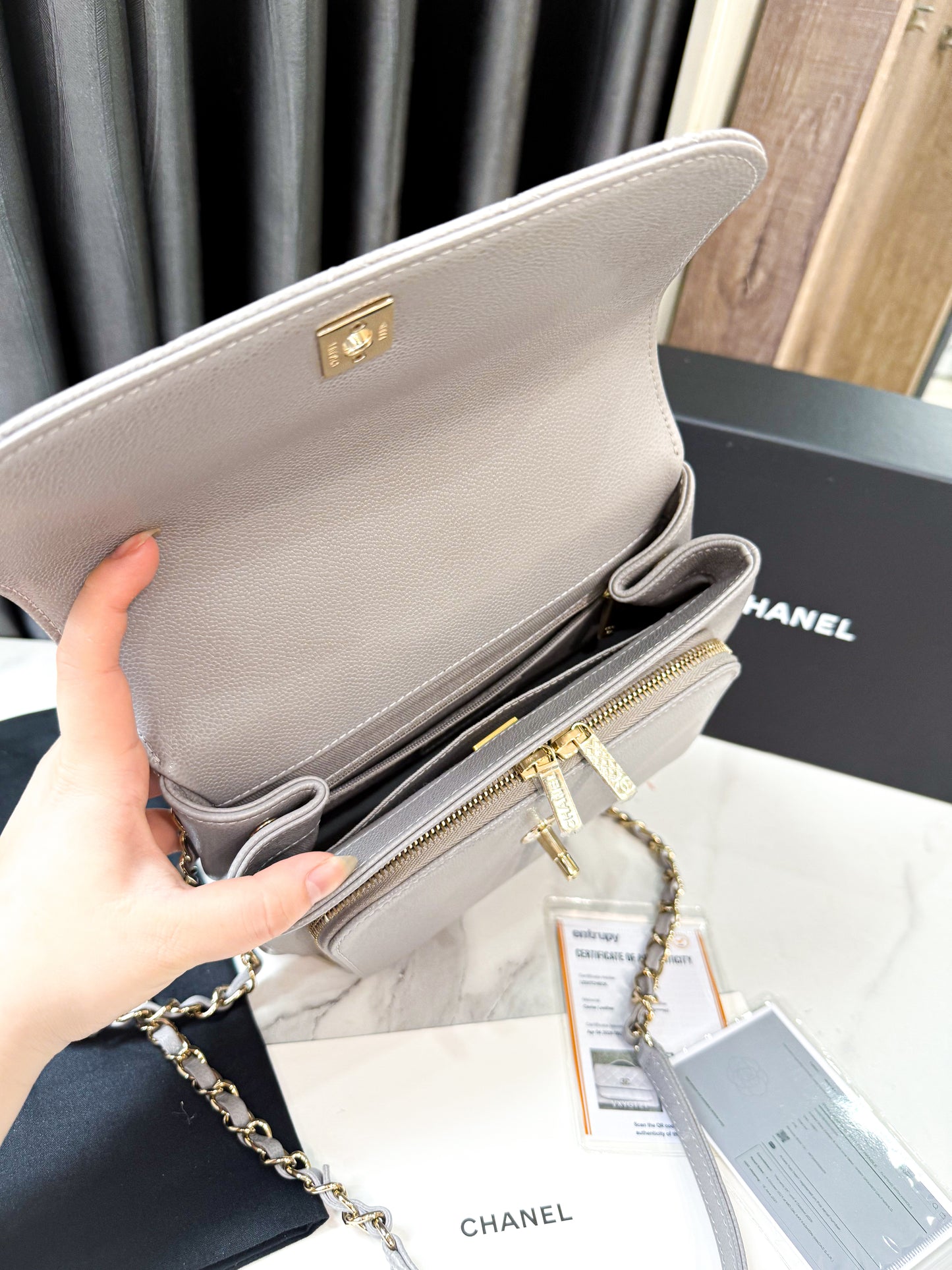 Chanel Affinity Size M TV115