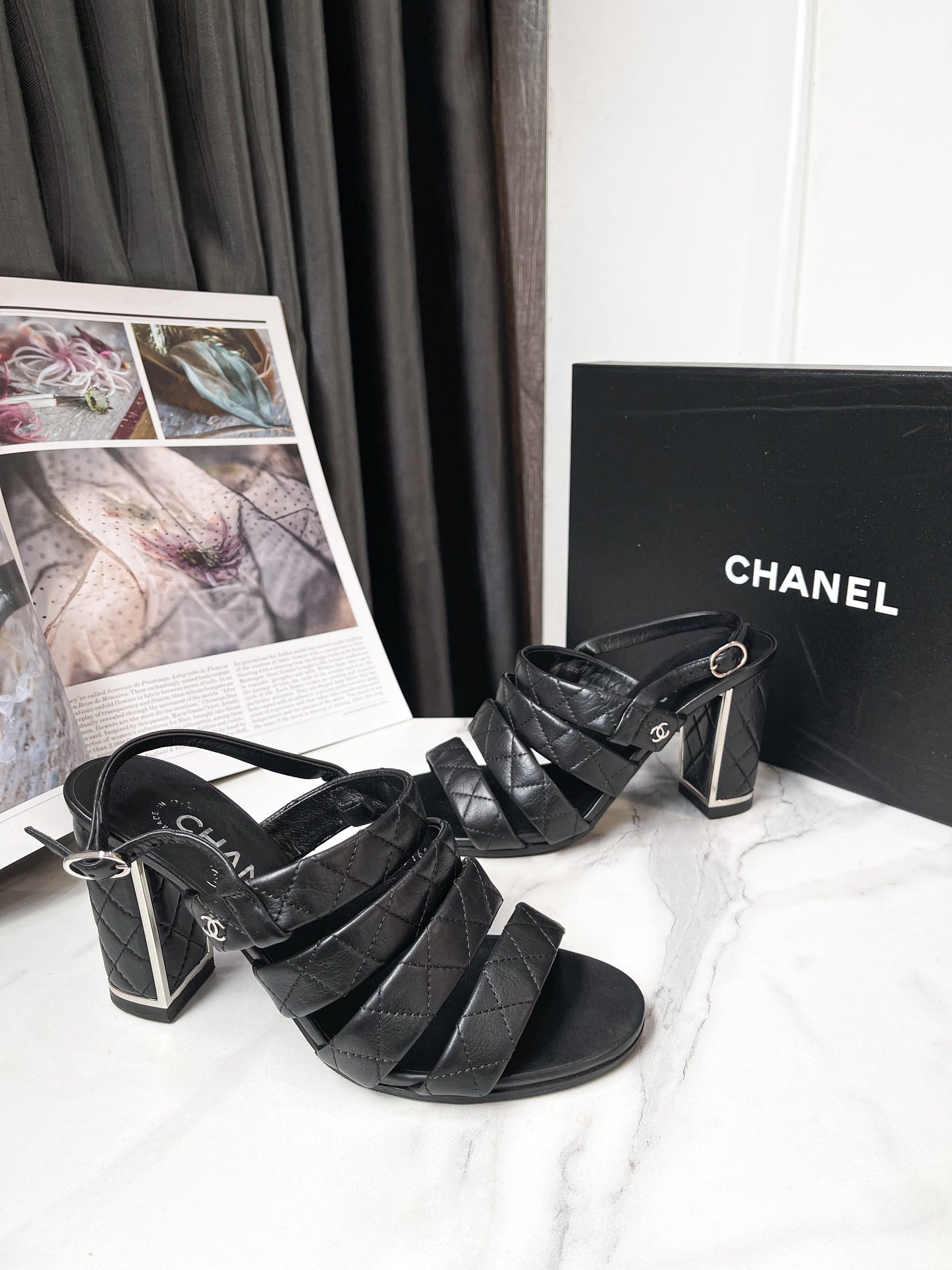 Sandal Chanel Size 35.5c