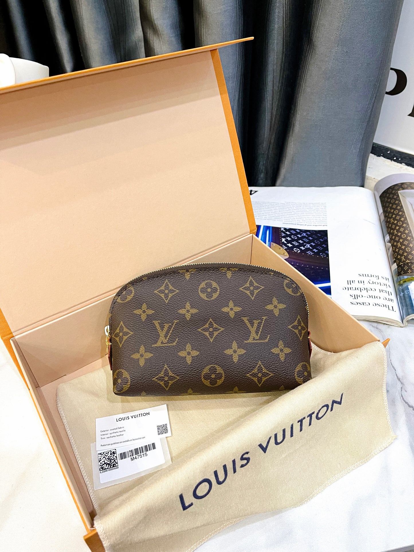 LV Pouch Hến