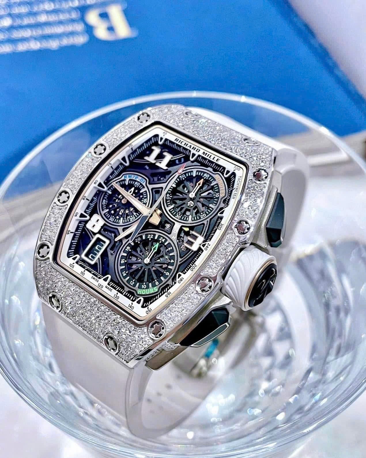 Đồng Hồ Richard Mille RM72-01 White Gold Lifestyle Flyback Chronograph Snow-set