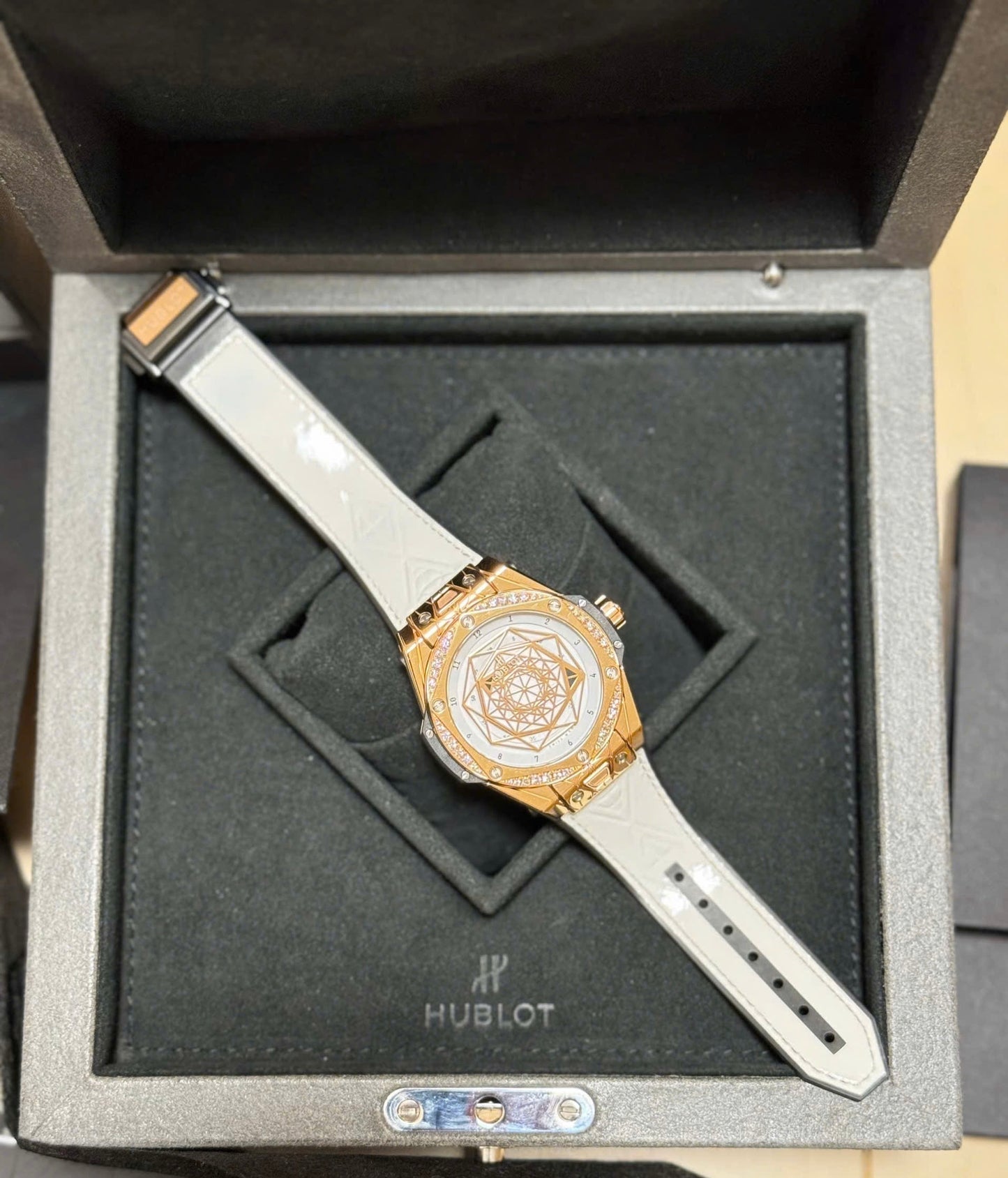 Đồng Hồ Hublot Sang Bleu King Gold White Limited 100pcs