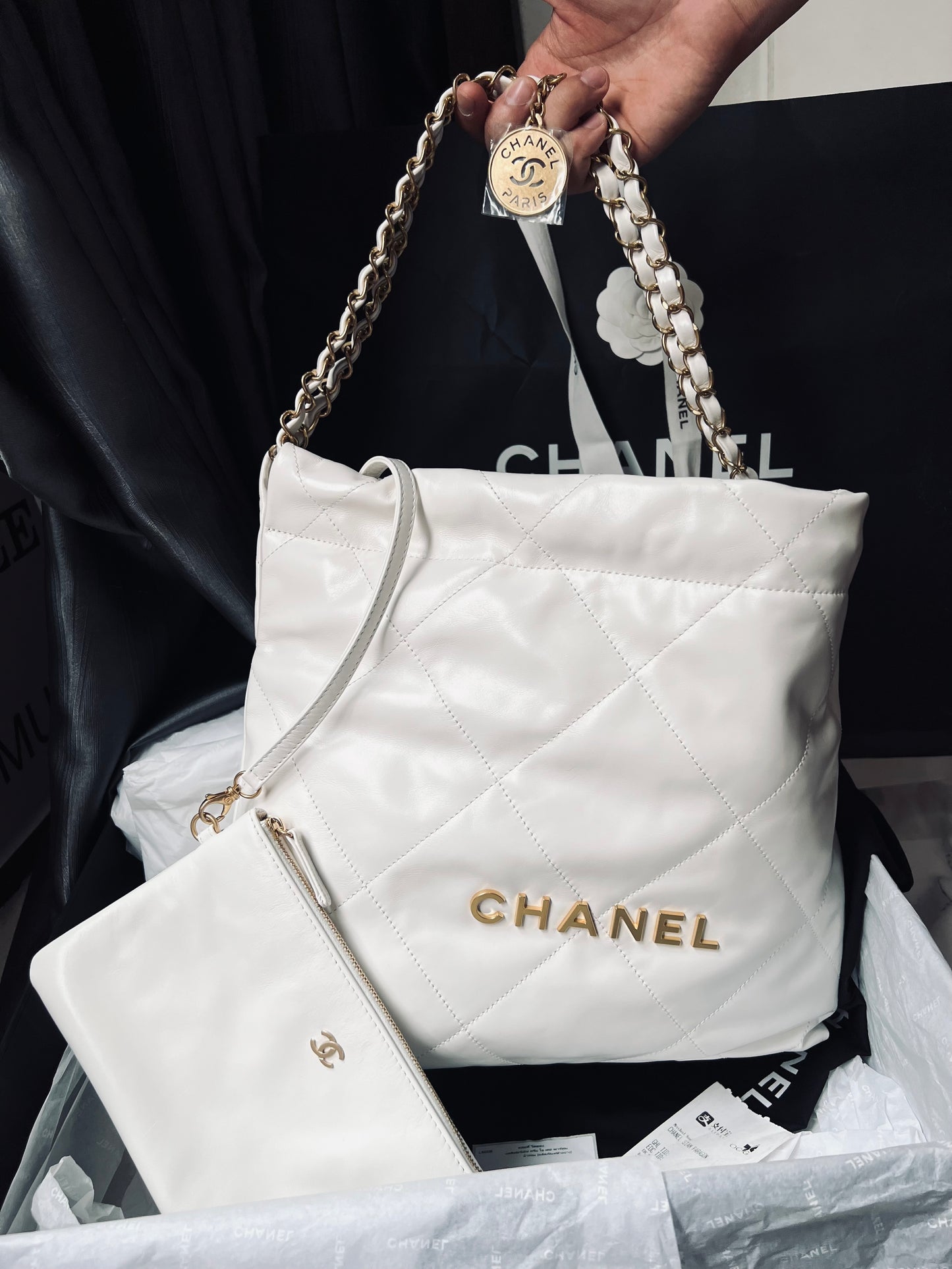 Chanel Hobo Trắng New