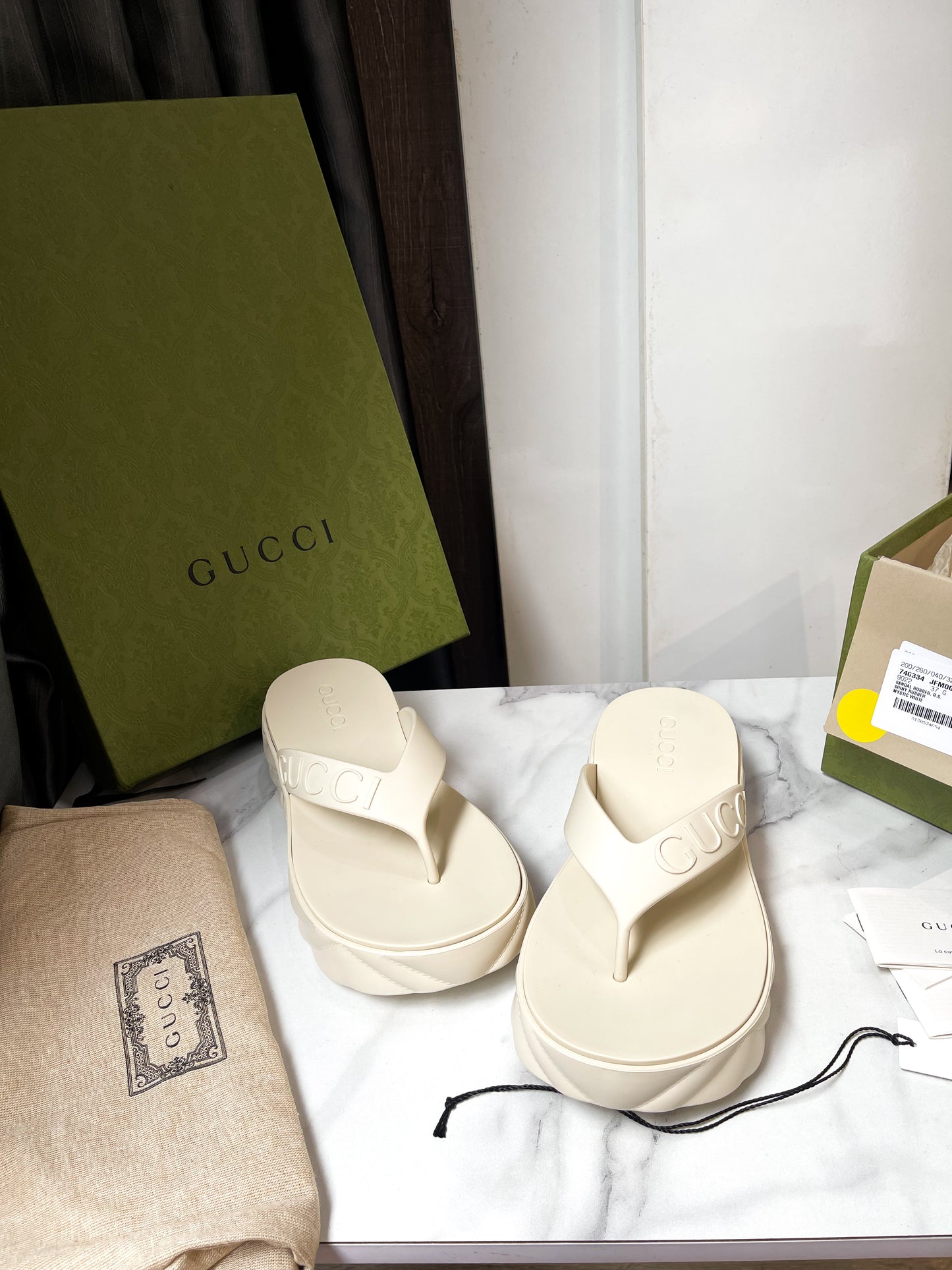 Xỏ Ngón Gucci Size 37 New