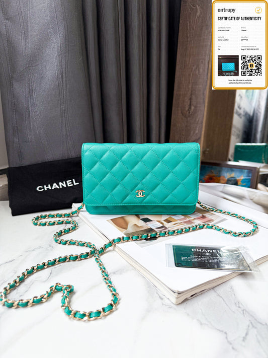 A A Chanel Woc Xanh