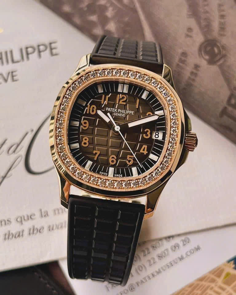 Patek Philippe Aquanaut 5068R Rose Gold