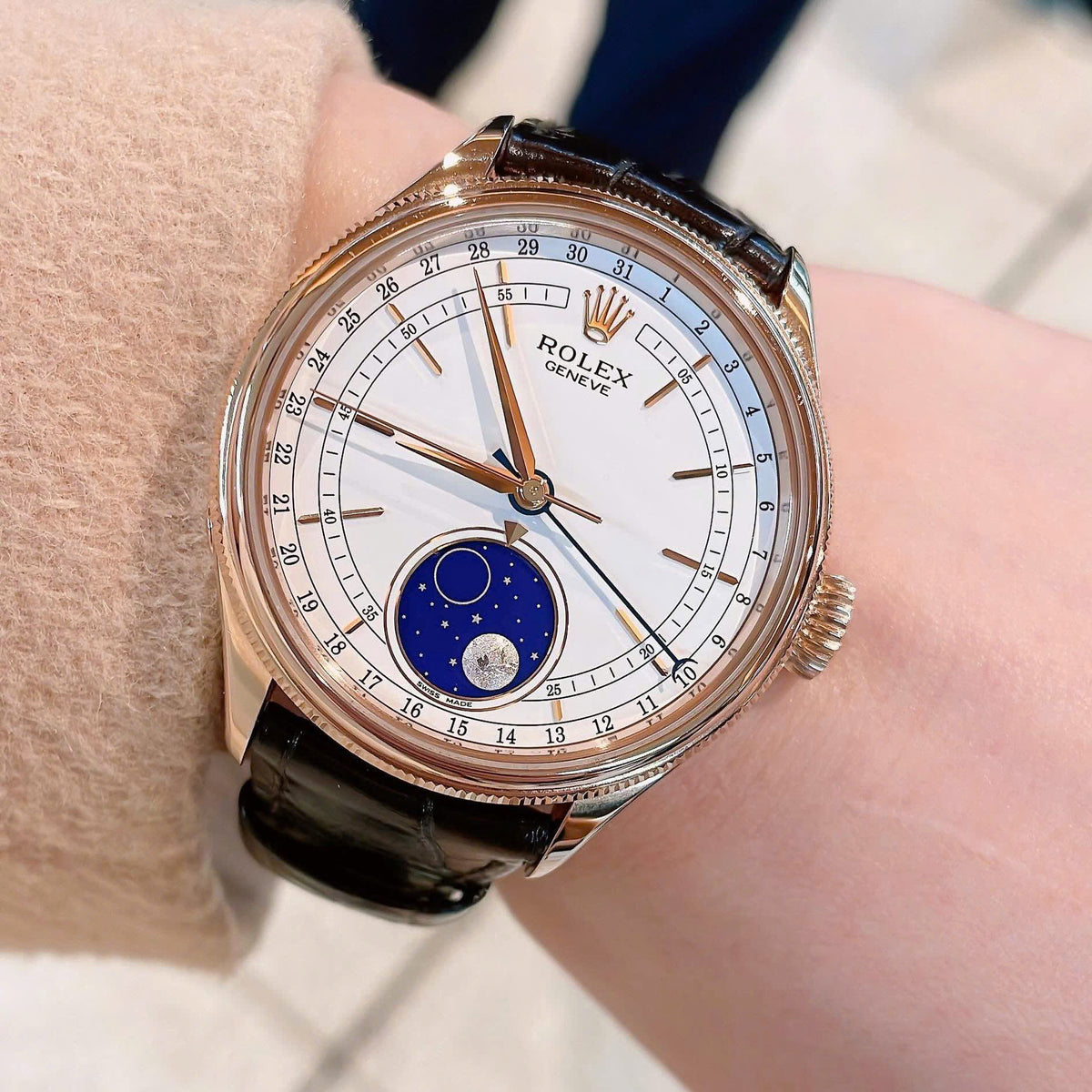 Rolex Cellini Moonphase 50535 trên tay