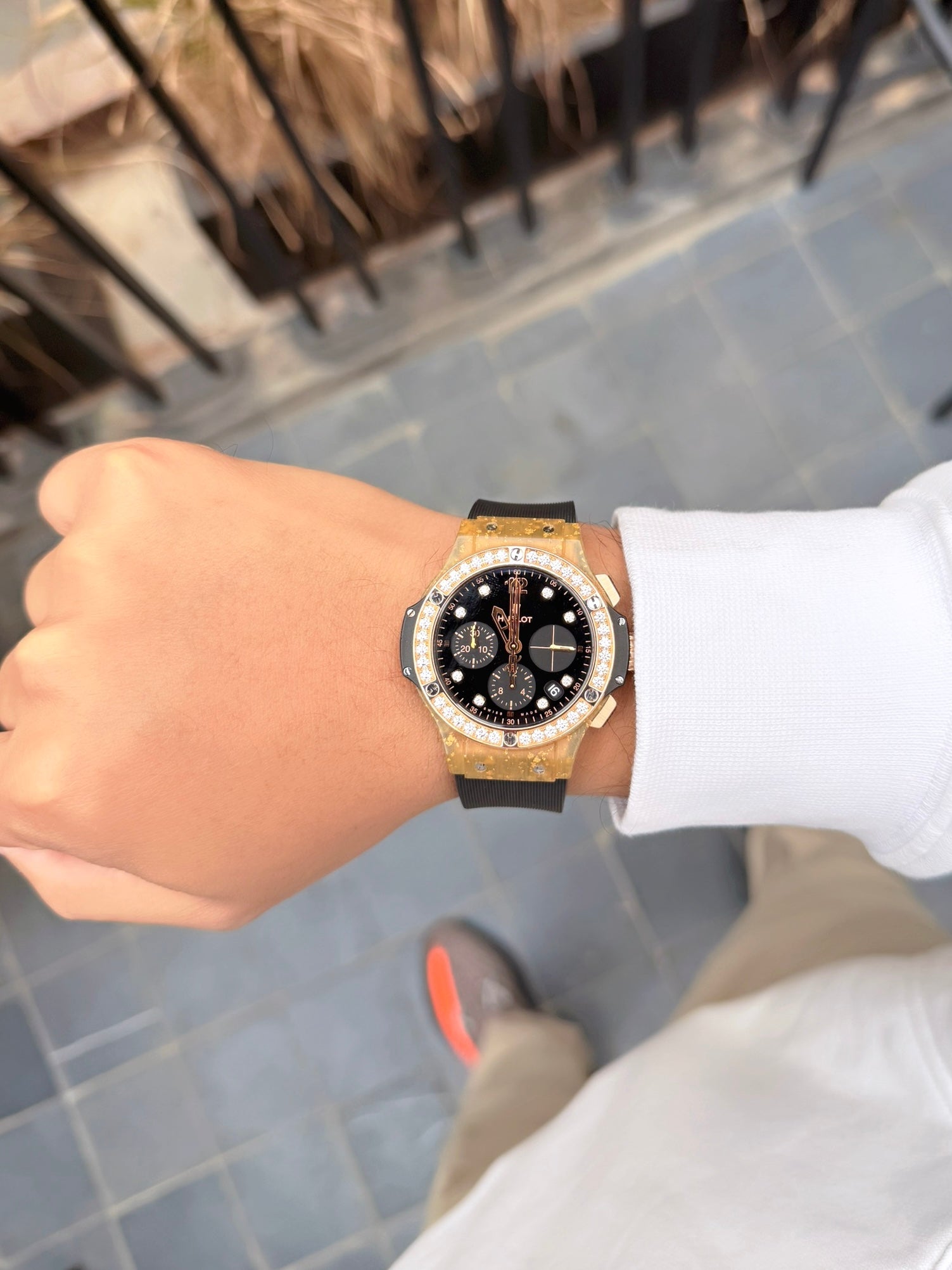 Đồng Hồ Hublot Bigbang 41mm Linen Gold Limited 200pcs trên tay