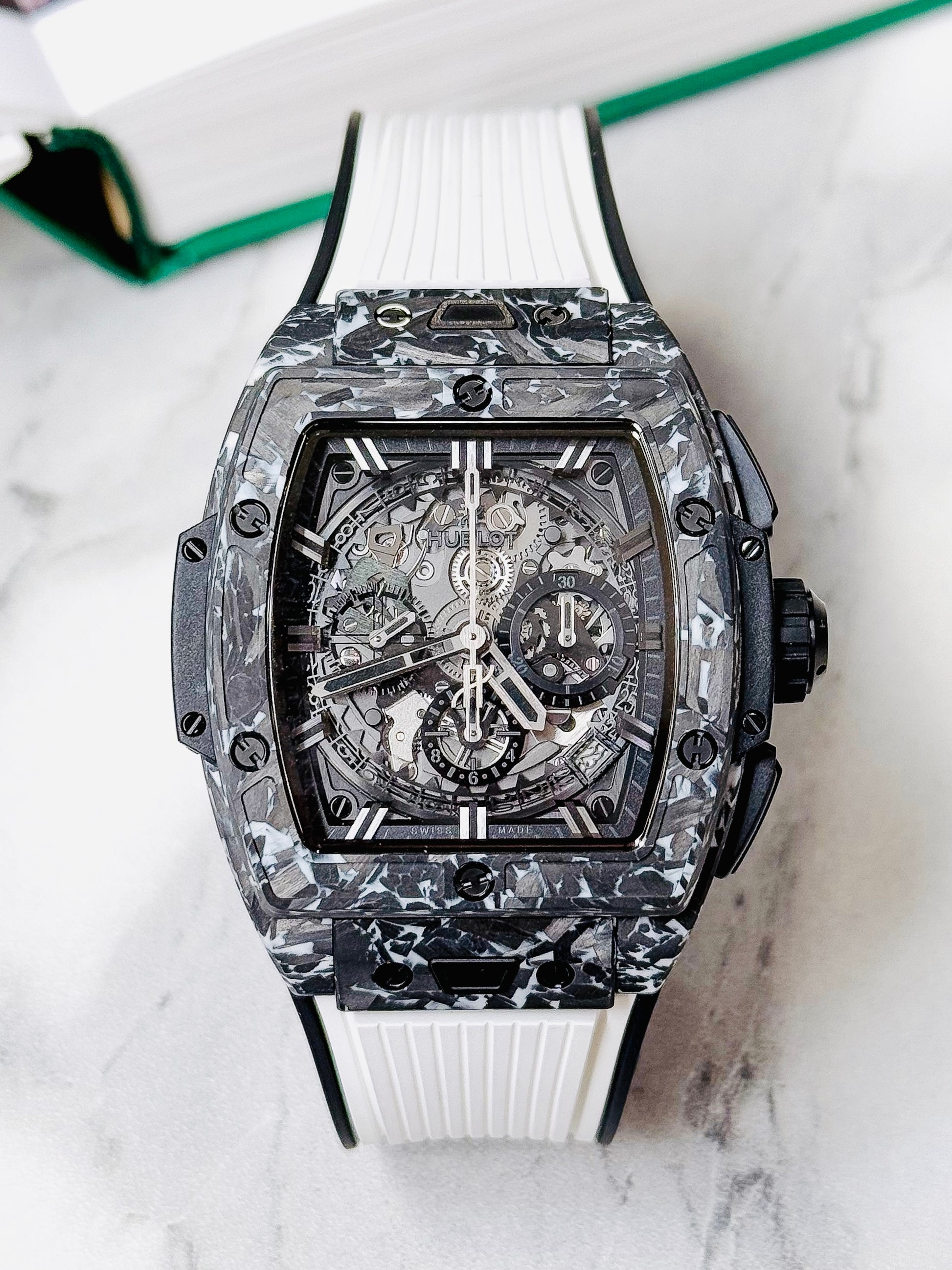 Đồng Hồ Hublot Spirit Of Bigbang Carbon White Limited 100pc