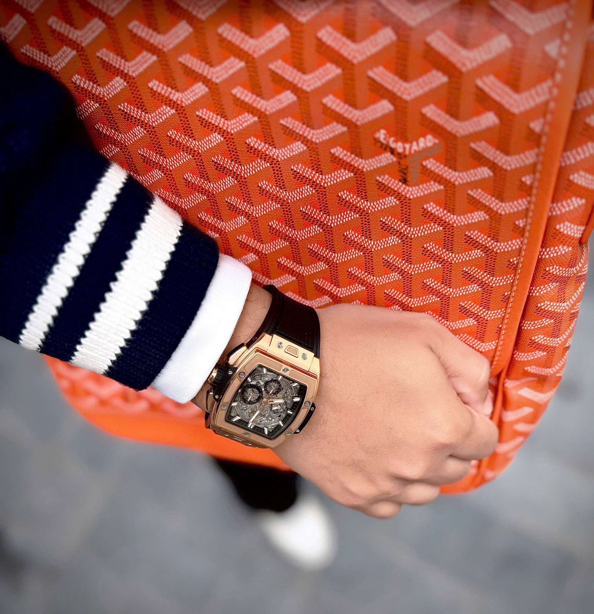 Đồng Hồ Hublot Spirit Of Bigbang King Gold 42mm trên tay