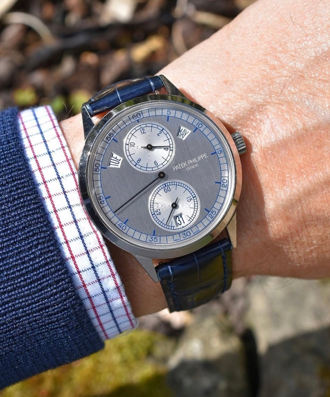 Đồng Hồ Patek Philippe 5235G trên tay