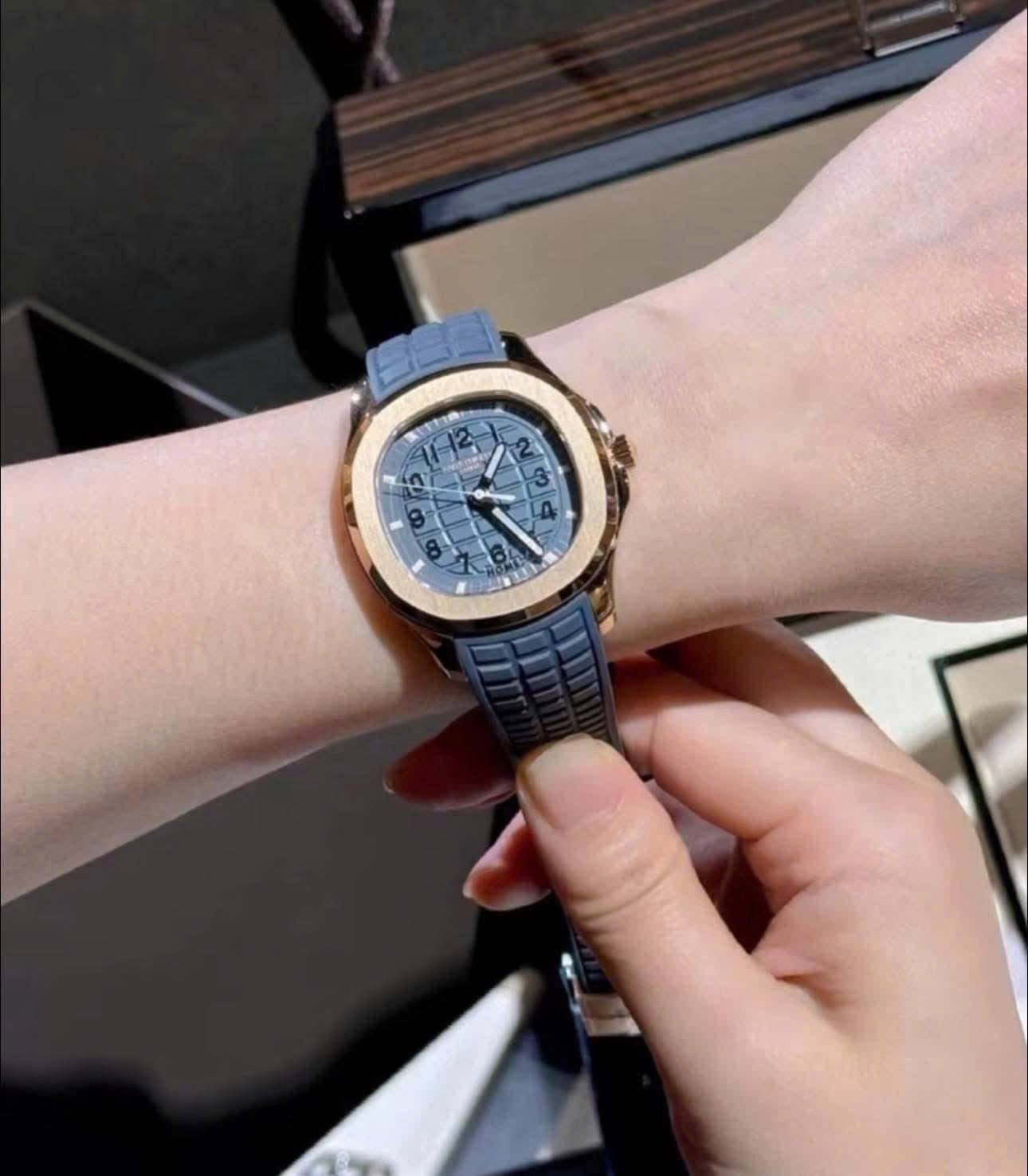 Đồng Hồ Patek Philippe Aquanaut 5269R trên tay