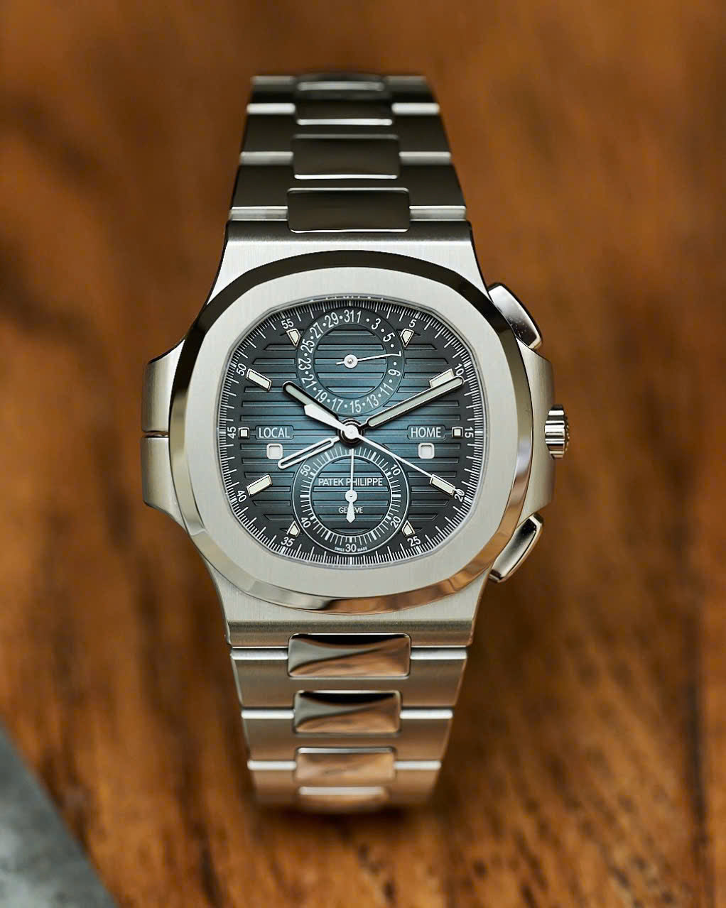 Đồng Hồ Patek Philippe Nautilus 5990/1A Travel Time Flyback Chronograph