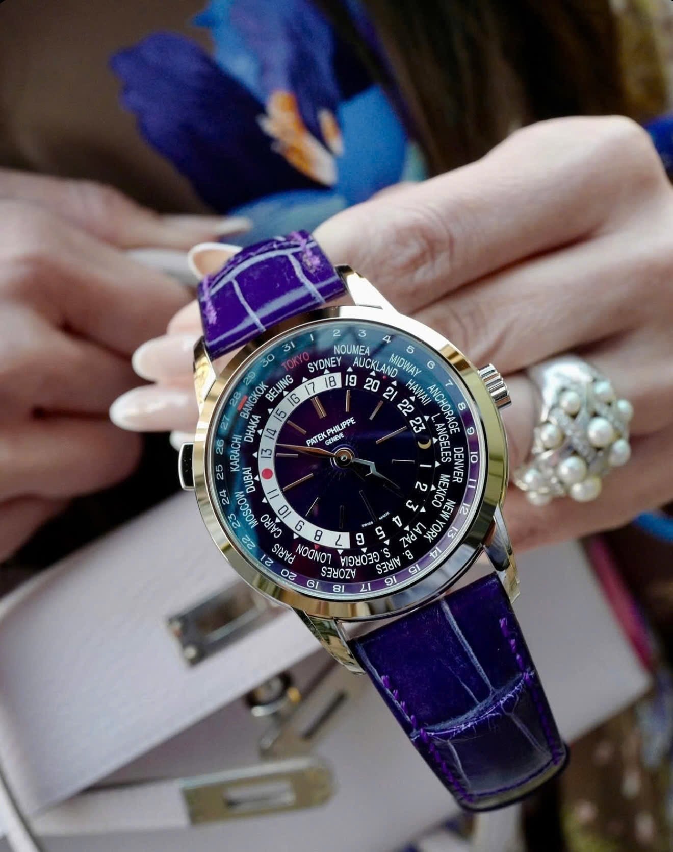 Đồng Hồ Patek Philippe Worldtime 5330G Limited 300pcs