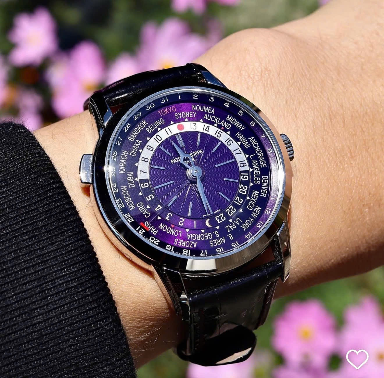 Đồng Hồ Patek Philippe Worldtime 5330G Limited 300pcs trên tay