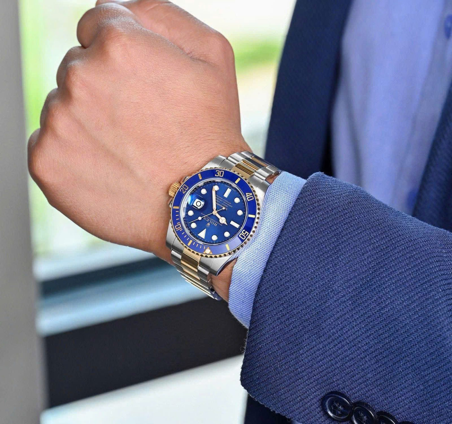 Đồng Hồ Rolex Submariner 116613LB trên tay