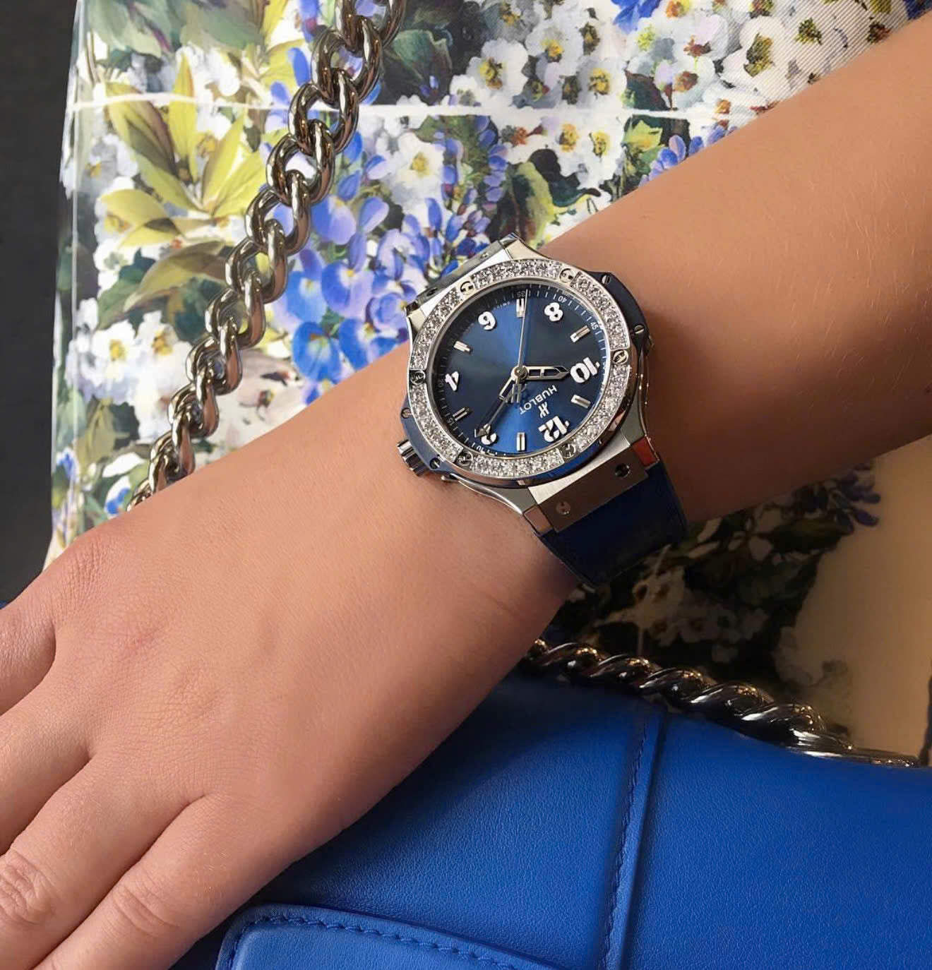 Đồng Hồ Hublot Bigbang 38mm Blue Diamond