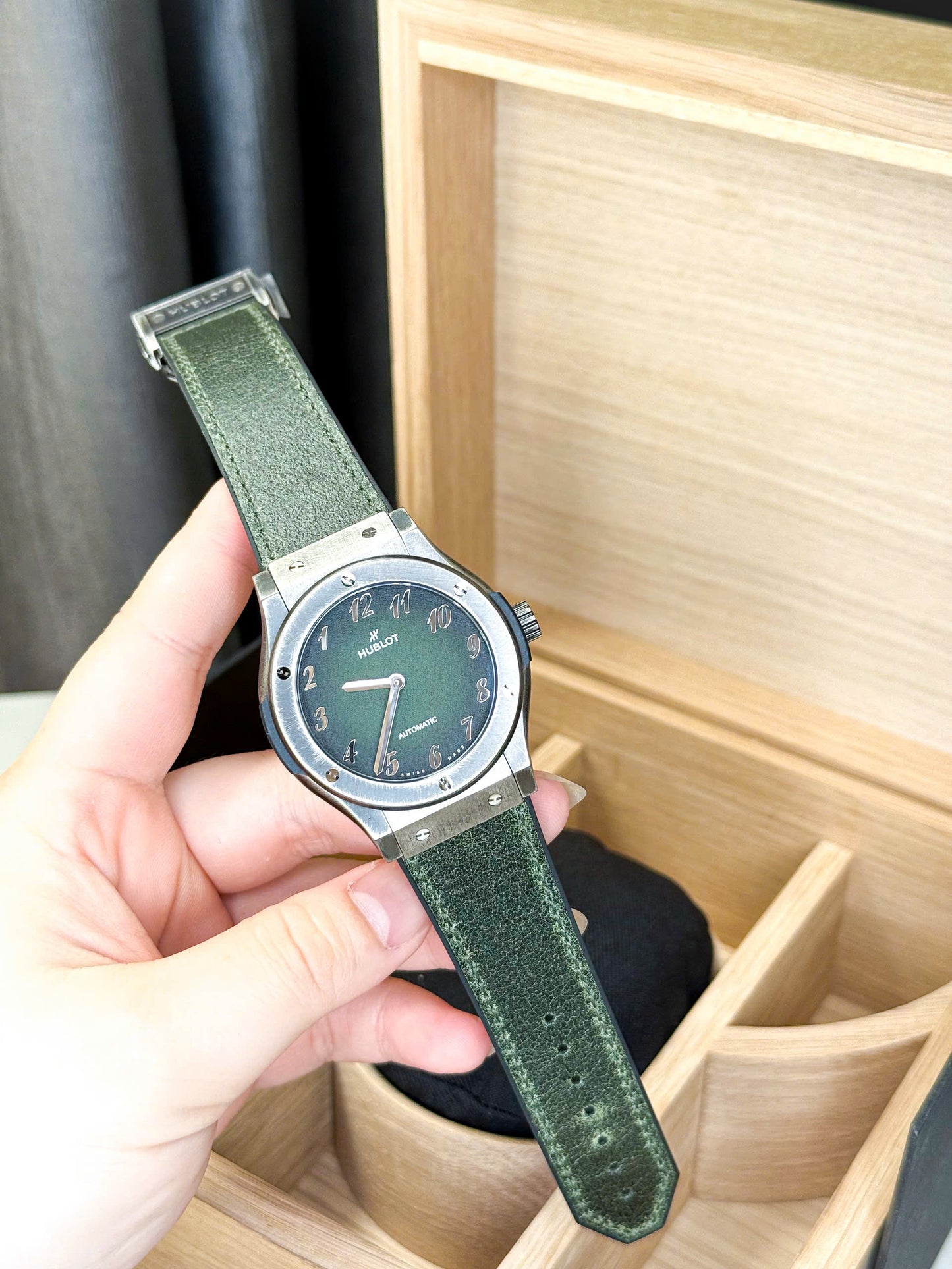Đồng Hồ Hublot Classic Fusion Titanium Retroverse Green 42mm